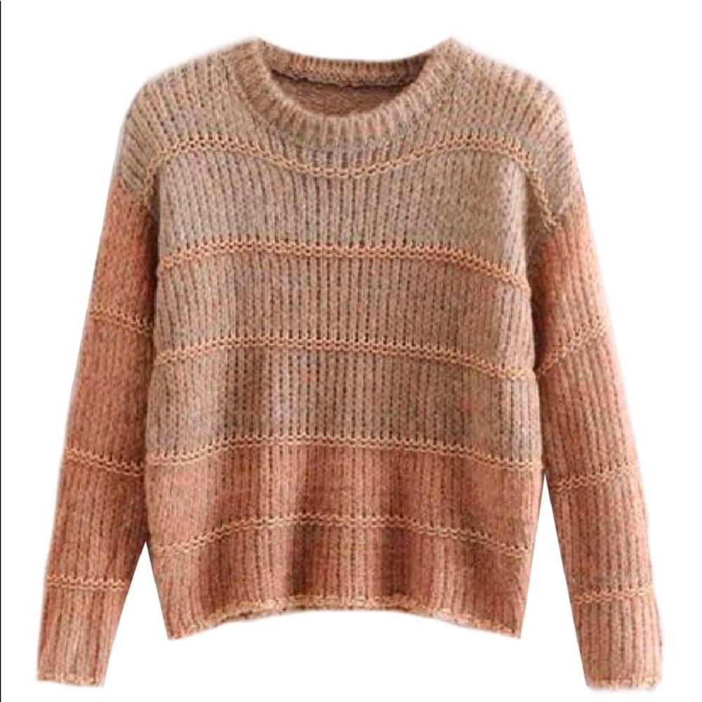 Crew neck knitted sweater